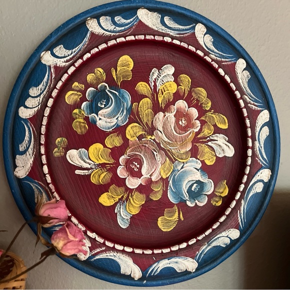 Vintage Wooden Norwegian Decorative Plate - Handmade/Handpainted 11.75” - Picture 1 of 6